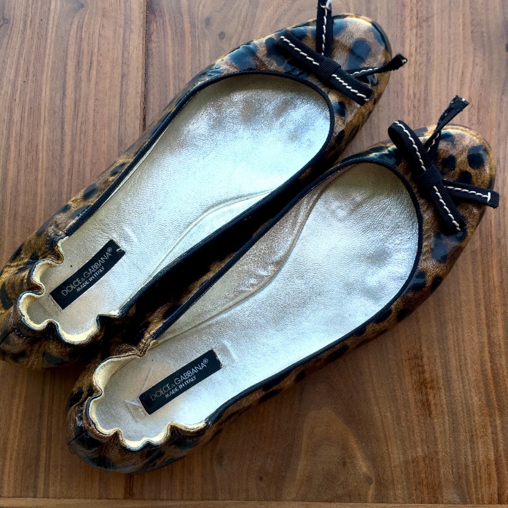 Dolce & Gabbana Leopard Print Flats 38.5 / 7.5